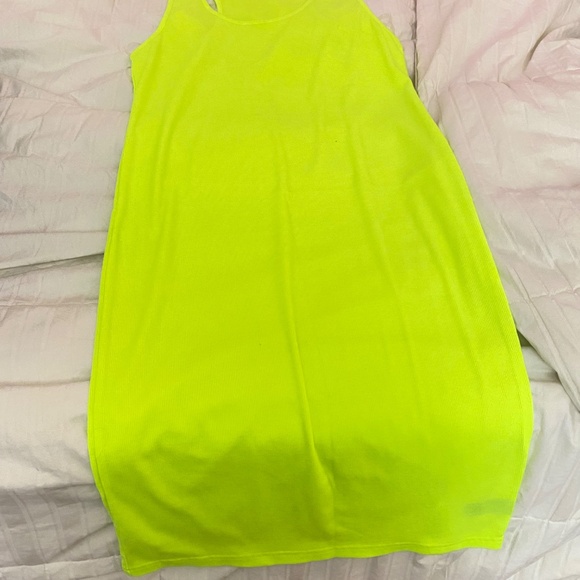 Dresses - Picture 5 of 5